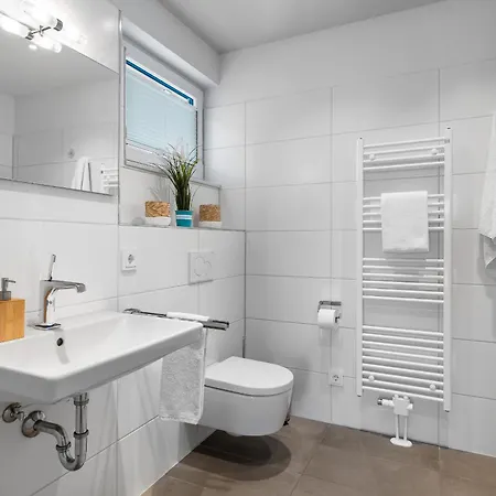 Ocean Place- 3 Og, Balkon, Blick Ins Gruene, Kamin Olpenæs